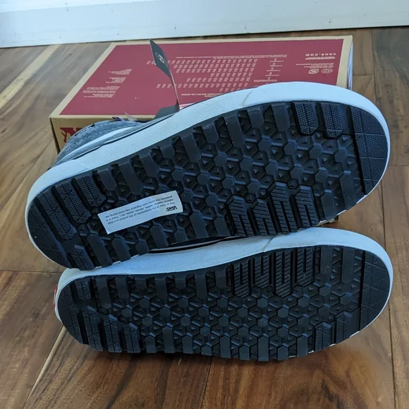 Vans Sk8-Hi Suede Mte-2 Hydroguard 360 Prima Loft Boot Mens 8 Women's 9.5 Nwt❤️ - Picture 3 of 10